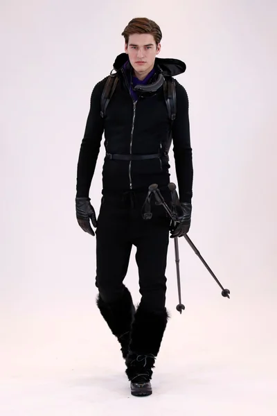 Look 28
